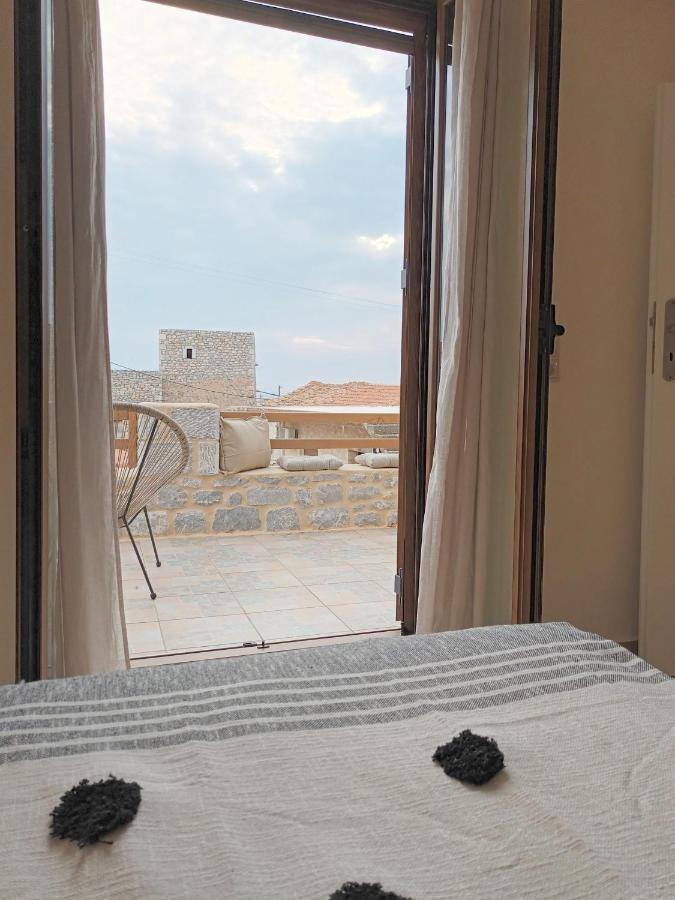 Kir-yiannis Stonehouse @areopoli Apartment *