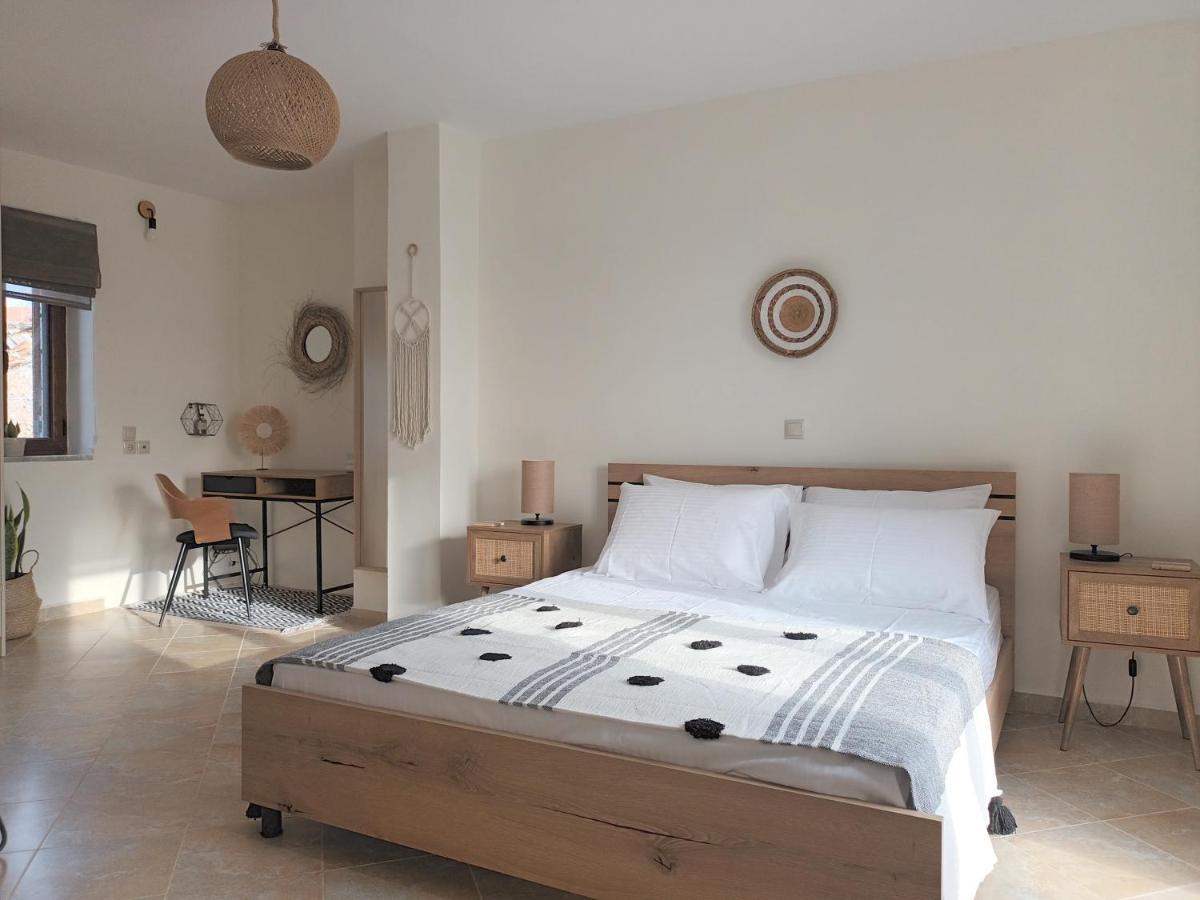 Kir-yiannis Stonehouse @areopoli Areopoli